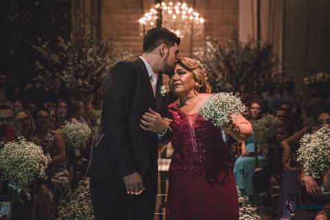 buffet allegro, casamento em são caetano do sul, casamento chique, buffet chique, casamento no buffet, passarela de espelho, decoração chique, allegro buffet, entrada do noivo, noivo com a mãe, entrada do noivo com a mãe, noivo'