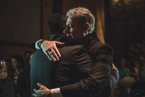 buffet allegro, casamento em são caetano do sul, casamento chique, buffet chique, casamento no buffet, passarela de espelho, decoração chique, allegro buffet, pai da noiva, pai da noiva com o noivo'