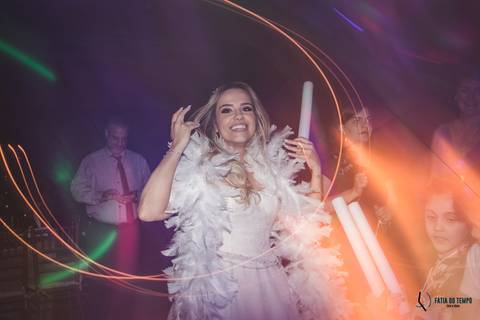 buffet allegro, casamento em são caetano do sul, casamento chique, buffet chique, casamento no buffet, passarela de espelho, decoração chique, allegro buffet, balada de casamento, balada, light paint, efeito de luz, iluminação de balada'