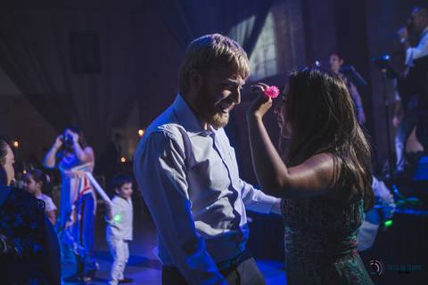 buffet allegro, casamento em são caetano do sul, casamento chique, buffet chique, casamento no buffet, passarela de espelho, decoração chique, allegro buffet, balada de casamento, balada, light paint, efeito de luz, iluminação de balada'