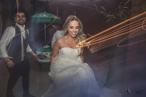 buffet allegro, casamento em são caetano do sul, casamento chique, buffet chique, casamento no buffet, passarela de espelho, decoração chique, allegro buffet, balada de casamento, balada, light paint, efeito de luz, iluminação de balada'