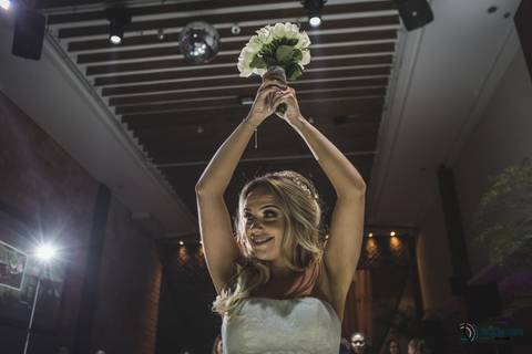 buffet allegro, casamento em são caetano do sul, casamento chique, buffet chique, casamento no buffet, passarela de espelho, decoração chique, allegro buffet, balada de casamento, balada, light paint, efeito de luz, iluminação de balada'