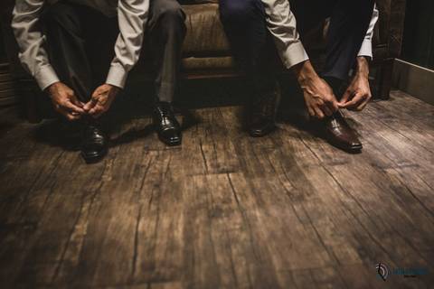 sitio sao jorge, dia do noivo, noivo de terno azul, noivo negro, noivos negros, noiva negra, noiva black power, dia da noiva, sitio são jorge, espaço varandas, maquiagem de noiva, noivo estiloso, noiva se arrumando, noivo se arrumando'