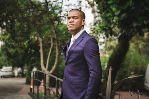 sitio sao jorge, dia do noivo, noivo de terno azul, noivo negro, noivos negros, noiva negra, noiva black power, dia da noiva, sitio são jorge, espaço varandas, maquiagem de noiva, noivo estiloso, noiva se arrumando, noivo se arrumando'