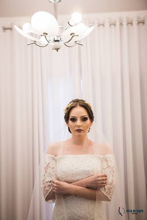 dia da noiva, noiva classica, penteado de noiva, noiva com as madrinhas, robe personalizado, robe de noiva, equipe noh, maquiagem de noiva, penteado de noiva, make noiva, sapato da noiva, noivas classicas, casamento na cidade'