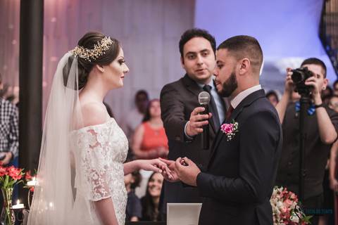 espaço mezzatorre, casamento clássico, celebrante adriano bonazio, noiva classica, casamento no buffet, vestido de noiva, noivo clássico, decoração classica, buque da noiva, casamento na cidade, casamento de dia, penteado de noiva, maquiagem de noiva'