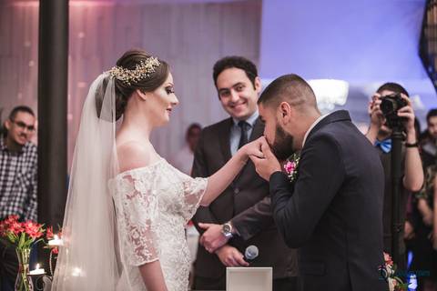 espaço mezzatorre, casamento clássico, celebrante adriano bonazio, noiva classica, casamento no buffet, vestido de noiva, noivo clássico, decoração classica, buque da noiva, casamento na cidade, casamento de dia, penteado de noiva, maquiagem de noiva'