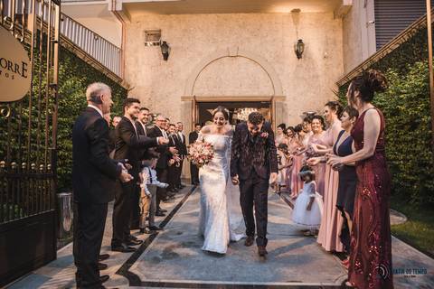 espaço mezzatorre, casamento clássico, celebrante adriano bonazio, noiva classica, casamento no buffet, vestido de noiva, noivo clássico, decoração classica, buque da noiva, casamento na cidade, casamento de dia, penteado de noiva, maquiagem de noiva'