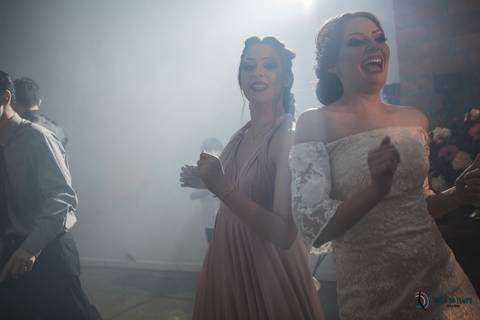 espaço mezzatorre, casamento clássico, celebrante adriano bonazio, noiva classica, casamento no buffet, vestido de noiva, noivo clássico, decoração classica, buque da noiva, casamento na cidade, casamento de dia, penteado de noiva, maquiagem de noiva'