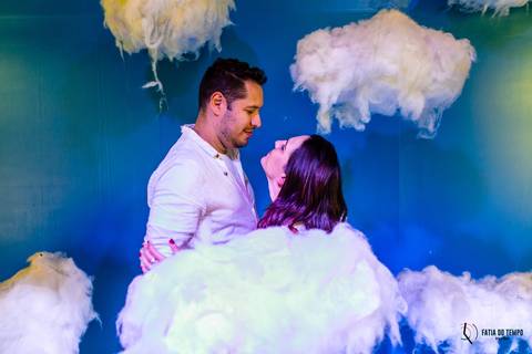 Funcast, Fotos em cenário, pre casamento, pre casamento diferente, pré casamento em cenário, cenário para fotos, funcast brasil, funcast sp, pre casamento na cidade, pre casamento divertido, pré casamento com alegria, casamento descontraido, pre casamento'