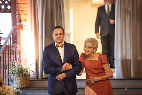 Grande Ville Buffet, Grande Ville, buffet rustico, buffet na dom pedro II, casamento na casinha, casando rustico, vestido de noiva, vestido de noiva reto, noivo de azul, decoração branca, casando de dia, casando de noite, rustico, suculentas de lembrança'