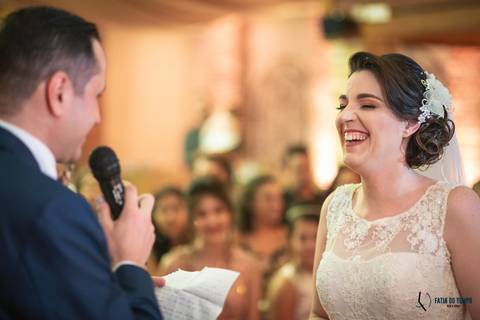 Grande Ville Buffet, Grande Ville, buffet rustico, buffet na dom pedro II, casamento na casinha, casando rustico, vestido de noiva, vestido de noiva reto, noivo de azul, decoração branca, casando de dia, casando de noite, rustico, suculentas de lembrança'