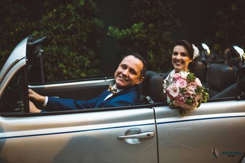 Grande Ville Buffet, Grande Ville, buffet rustico, buffet na dom pedro II, casamento na casinha, casando rustico, vestido de noiva, vestido de noiva reto, noivo de azul, decoração branca, casando de dia, casando de noite, rustico, suculentas de lembrança'