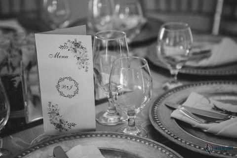 Grande Ville Buffet, Grande Ville, buffet rustico, buffet na dom pedro II, casamento na casinha, casando rustico, vestido de noiva, vestido de noiva reto, noivo de azul, decoração branca, casando de dia, casando de noite, rustico, suculentas de lembrança'