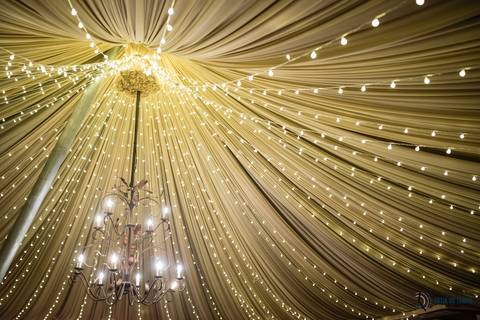 Grande Ville Buffet, buffet em santo andre, buffet rustico, casamento lgbt, casamento homoafetivo, casamento homossexual, noiva de branco, noivas, casamento entre mulheres, mulheres casando, toda forma de amor, decoração rustica, meninas casando'