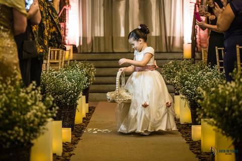 Grande Ville Buffet, buffet em santo andre, buffet rustico, casamento lgbt, casamento homoafetivo, casamento homossexual, noiva de branco, noivas, casamento entre mulheres, mulheres casando, toda forma de amor, decoração rustica, meninas casando'