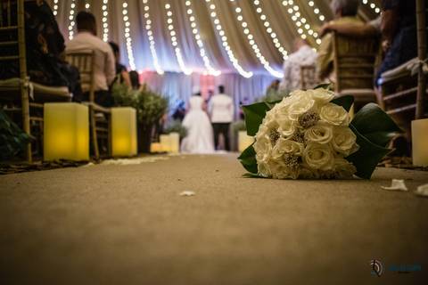 Grande Ville Buffet, buffet em santo andre, buffet rustico, casamento lgbt, casamento homoafetivo, casamento homossexual, noiva de branco, noivas, casamento entre mulheres, mulheres casando, toda forma de amor, decoração rustica, meninas casando'