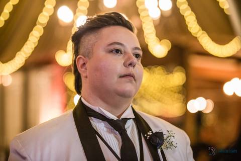 Grande Ville Buffet, buffet em santo andre, buffet rustico, casamento lgbt, casamento homoafetivo, casamento homossexual, noiva de branco, noivas, casamento entre mulheres, mulheres casando, toda forma de amor, decoração rustica, meninas casando'