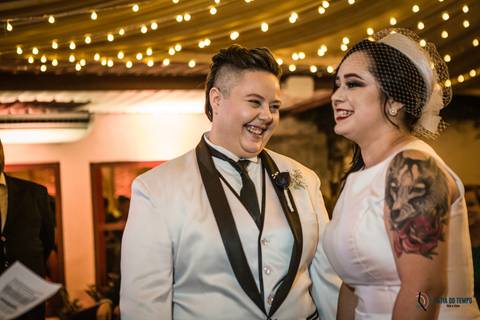 Grande Ville Buffet, buffet em santo andre, buffet rustico, casamento lgbt, casamento homoafetivo, casamento homossexual, noiva de branco, noivas, casamento entre mulheres, mulheres casando, toda forma de amor, decoração rustica, meninas casando'