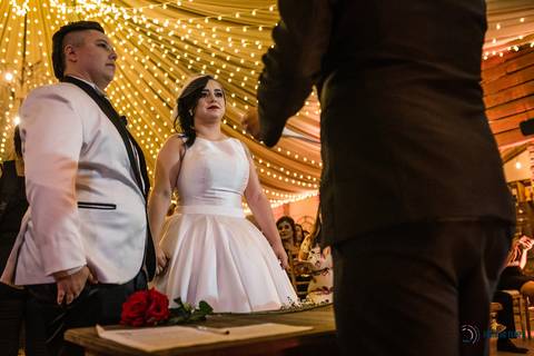 Grande Ville Buffet, buffet em santo andre, buffet rustico, casamento lgbt, casamento homoafetivo, casamento homossexual, noiva de branco, noivas, casamento entre mulheres, mulheres casando, toda forma de amor, decoração rustica, meninas casando'