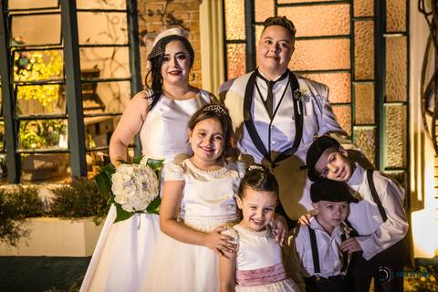 Grande Ville Buffet, buffet em santo andre, buffet rustico, casamento lgbt, casamento homoafetivo, casamento homossexual, noiva de branco, noivas, casamento entre mulheres, mulheres casando, toda forma de amor, decoração rustica, meninas casando'