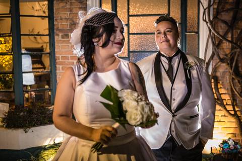 Grande Ville Buffet, buffet em santo andre, buffet rustico, casamento lgbt, casamento homoafetivo, casamento homossexual, noiva de branco, noivas, casamento entre mulheres, mulheres casando, toda forma de amor, decoração rustica, meninas casando'