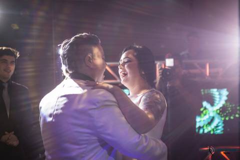 Grande Ville Buffet, buffet em santo andre, buffet rustico, casamento lgbt, casamento homoafetivo, casamento homossexual, noiva de branco, noivas, casamento entre mulheres, mulheres casando, toda forma de amor, decoração rustica, meninas casando'