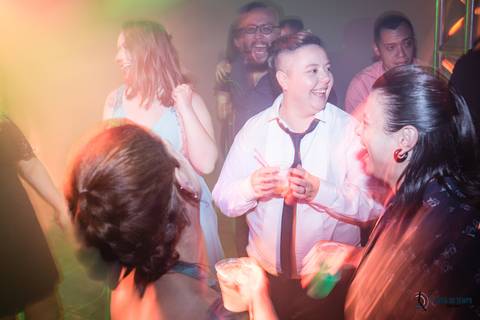 Grande Ville Buffet, buffet em santo andre, buffet rustico, casamento lgbt, casamento homoafetivo, casamento homossexual, noiva de branco, noivas, casamento entre mulheres, mulheres casando, toda forma de amor, decoração rustica, meninas casando'