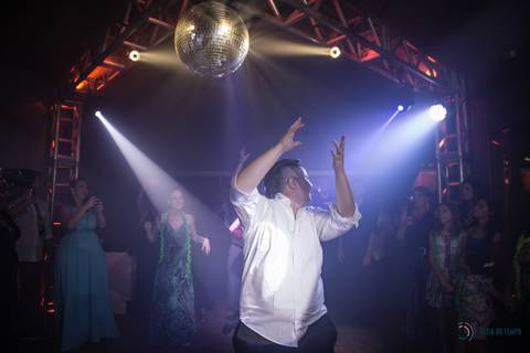 Grande Ville Buffet, buffet em santo andre, buffet rustico, casamento lgbt, casamento homoafetivo, casamento homossexual, noiva de branco, noivas, casamento entre mulheres, mulheres casando, toda forma de amor, decoração rustica, meninas casando'