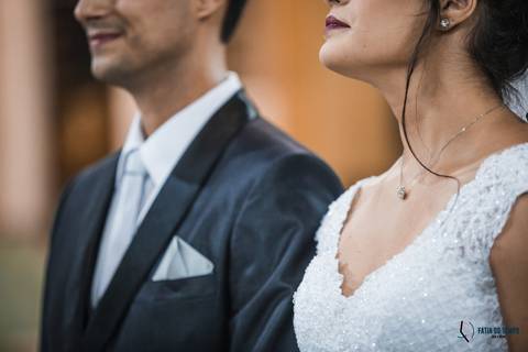 igreja matriz são caetano, igreja sagrada familia são caetano, casando na igreja, casamento na igraja, noiva classica, casamento classico, buffet tulipas, festa de casamento classico, vestido de noiva, buquet vermelho'