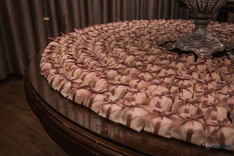 igreja matriz são caetano, igreja sagrada familia são caetano, casando na igreja, casamento na igraja, noiva classica, casamento classico, buffet tulipas, festa de casamento classico, vestido de noiva, buquet vermelho'