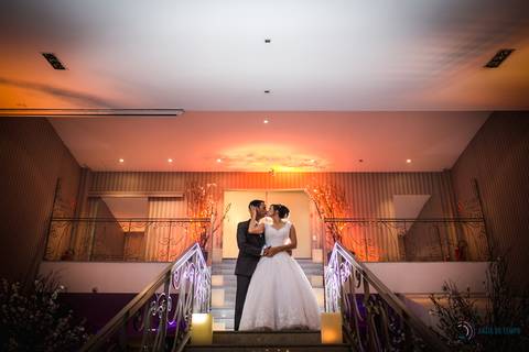 igreja matriz são caetano, igreja sagrada familia são caetano, casando na igreja, casamento na igraja, noiva classica, casamento classico, buffet tulipas, festa de casamento classico, vestido de noiva, buquet vermelho'