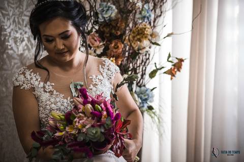 dia da noiva, noiva oriental, noiva japonesa, vestido de noiva, vestido de noiva reto, vestido de noiva rendado, maquiagem de noiva, vestido de noiva rosê, robe de noiva, luxo hair santo andré, penteado de noiva'