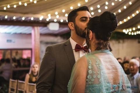 Grande Ville Buffet, Grande Ville, buffet de casamento rustico, buffet de casamento em santo andré, noiva oriental, noiva japonesa, cerimonia das velas, casamento rustico, noivo de gravata borboleta, buquê de noiva, mesa do bolo de casmento'