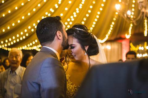 Grande Ville Buffet, Grande Ville, buffet de casamento rustico, buffet de casamento em santo andré, noiva oriental, noiva japonesa, cerimonia das velas, casamento rustico, noivo de gravata borboleta, buquê de noiva, mesa do bolo de casmento'