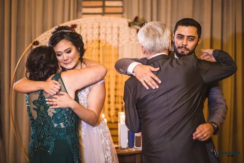 Grande Ville Buffet, Grande Ville, buffet de casamento rustico, buffet de casamento em santo andré, noiva oriental, noiva japonesa, cerimonia das velas, casamento rustico, noivo de gravata borboleta, buquê de noiva, mesa do bolo de casmento'