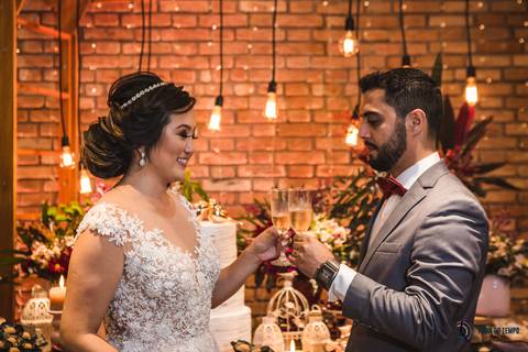 Grande Ville Buffet, Grande Ville, buffet de casamento rustico, buffet de casamento em santo andré, noiva oriental, noiva japonesa, cerimonia das velas, casamento rustico, noivo de gravata borboleta, buquê de noiva, mesa do bolo de casmento'