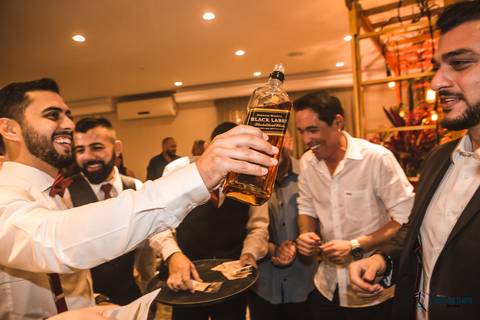 Grande Ville Buffet, Grande Ville, buffet de casamento rustico, buffet de casamento em santo andré, noiva oriental, noiva japonesa, cerimonia das velas, casamento rustico, noivo de gravata borboleta, buquê de noiva, mesa do bolo de casmento'