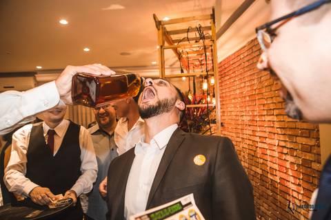 Grande Ville Buffet, Grande Ville, buffet de casamento rustico, buffet de casamento em santo andré, noiva oriental, noiva japonesa, cerimonia das velas, casamento rustico, noivo de gravata borboleta, buquê de noiva, mesa do bolo de casmento'