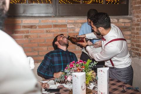 Grande Ville Buffet, Grande Ville, buffet de casamento rustico, buffet de casamento em santo andré, noiva oriental, noiva japonesa, cerimonia das velas, casamento rustico, noivo de gravata borboleta, buquê de noiva, mesa do bolo de casmento'