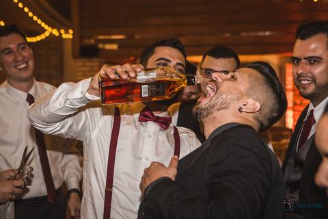 Grande Ville Buffet, Grande Ville, buffet de casamento rustico, buffet de casamento em santo andré, noiva oriental, noiva japonesa, cerimonia das velas, casamento rustico, noivo de gravata borboleta, buquê de noiva, mesa do bolo de casmento'