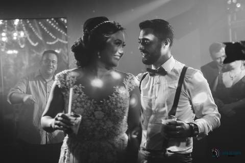 Grande Ville Buffet, Grande Ville, buffet de casamento rustico, buffet de casamento em santo andré, noiva oriental, noiva japonesa, cerimonia das velas, casamento rustico, noivo de gravata borboleta, buquê de noiva, mesa do bolo de casmento'