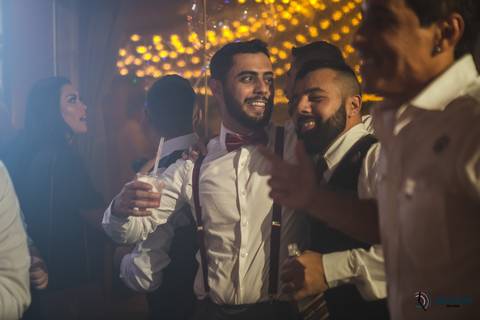 Grande Ville Buffet, Grande Ville, buffet de casamento rustico, buffet de casamento em santo andré, noiva oriental, noiva japonesa, cerimonia das velas, casamento rustico, noivo de gravata borboleta, buquê de noiva, mesa do bolo de casmento'