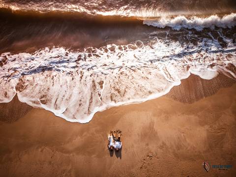 Nascer do sol, ensaio pré casamento na praia, praia do guarujá ensaio, ensaio no guarujá, ensaio pé na areia, casamento na praia, casando no por do sol, fotos no nascer do sol, pré casamento no guaruja, pre casamento pé na areaia'