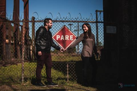 pre casamento paranapiacaba, ensaio em paranapiacaba, paranapiacaba, ensaio de casal, ensaio na estação de trem, pre casamento na estação de trem, pré casamento rustico, pré casamento industrial, casal em paranapiacaba'