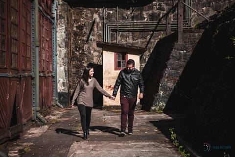 pre casamento paranapiacaba, ensaio em paranapiacaba, paranapiacaba, ensaio de casal, ensaio na estação de trem, pre casamento na estação de trem, pré casamento rustico, pré casamento industrial, casal em paranapiacaba'