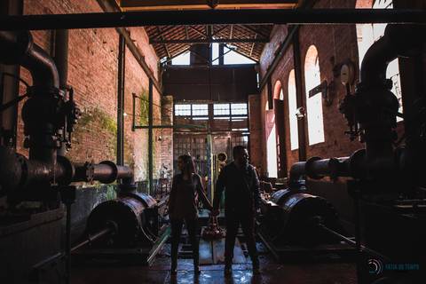 pre casamento paranapiacaba, ensaio em paranapiacaba, paranapiacaba, ensaio de casal, ensaio na estação de trem, pre casamento na estação de trem, pré casamento rustico, pré casamento industrial, casal em paranapiacaba'