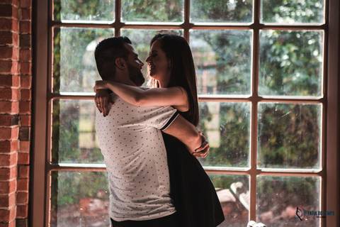 pre casamento paranapiacaba, ensaio em paranapiacaba, paranapiacaba, ensaio de casal, ensaio na estação de trem, pre casamento na estação de trem, pré casamento rustico, pré casamento industrial, casal em paranapiacaba'