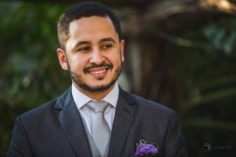 restaurante senzala, vestido de noiva, casamento de dia, casamento ao ar livre, casamento no campo, casamento rustico, senzala eventos, casamento em salesopolis, vestido de renda, decoração roxa,  madrinhas de roxo, decoração lampadas penduradas'