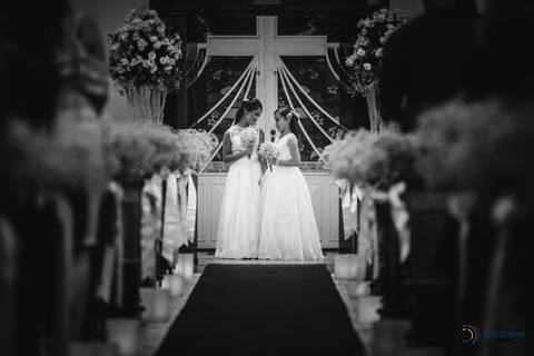 espaço favoritto, buffet favoritto, noivo de azul, casamento na igreja, mini wedding, noiva baixinha, vestido de noiva, vestido de noiva sereia, buque da noiva, fotografia artistica de casamento, igreja santa maria goretti, buque roxo, festa de casamento'